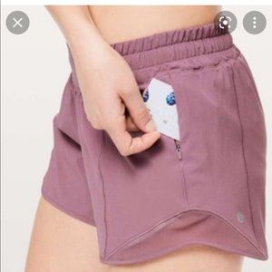 Lululemon Hotty Toddy 4 inch shorts